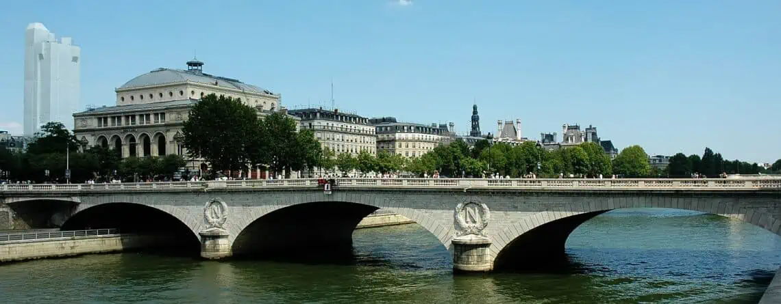 Croisière Privée sur la Seine - Un Bateau à Paris - Le Pont au Change