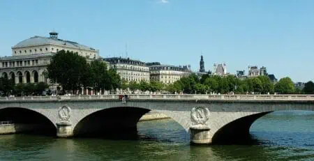 Croisière Privée sur la Seine - Un Bateau à Paris - Le Pont au Change
