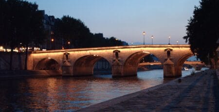 Croisière Privée sur la Seine - Un Bateau à Paris - Le Pont Marie