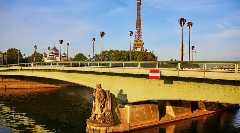 Un Bateau à Paris - Croisière Privée sur la Seine - Photo Zouave de l'Alma