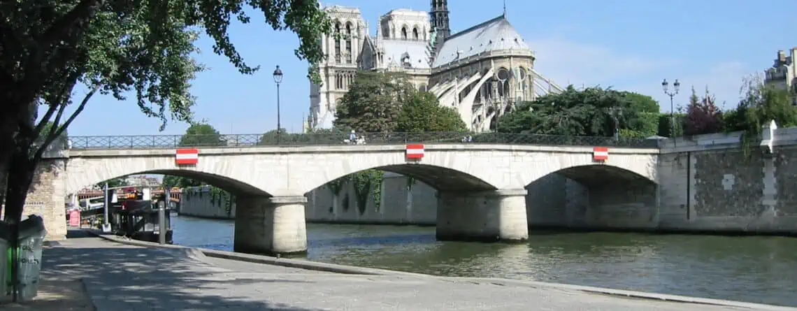 Croisière Privée sur la Seine - Un Bateau à Paris - Le Pont de l'Archevêché