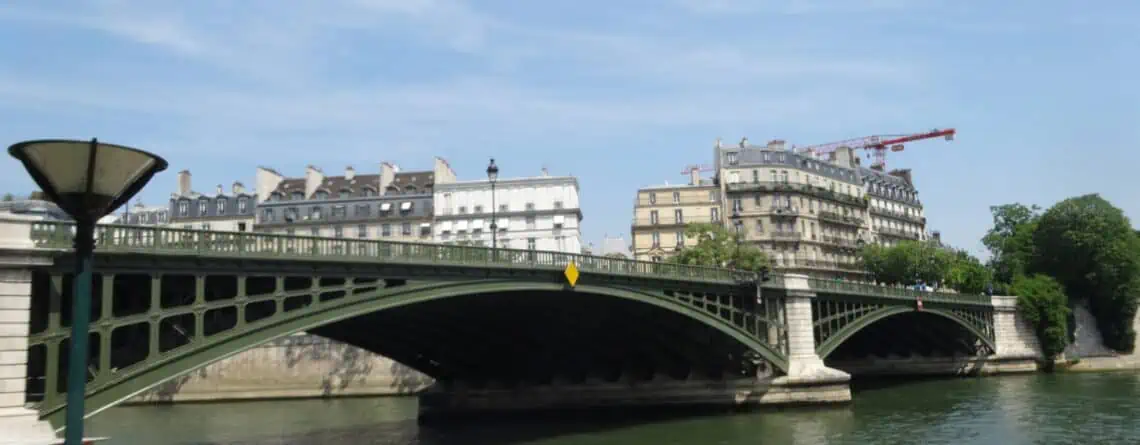 Croisière Privée sur la Seine - Un Bateau à Paris - Le Pont de Sully