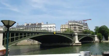 Croisière Privée sur la Seine - Un Bateau à Paris - Le Pont de Sully