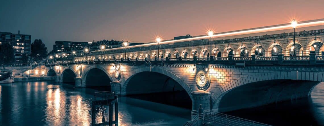 Croisière Privée sur la Seine - Un Bateau à Paris - Le Pont Louis Philippe