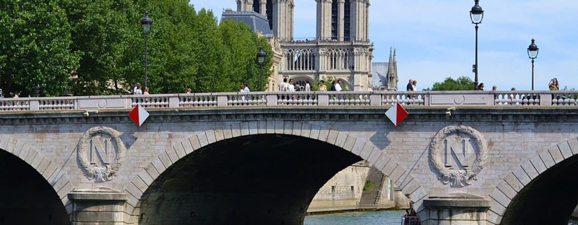 Croisière Privée sur la Seine - Un Bateau à Paris - Le Pont Saint-Michel