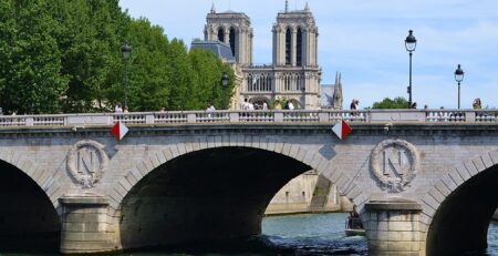 Croisière Privée sur la Seine - Un Bateau à Paris - Le Pont Saint-Michel